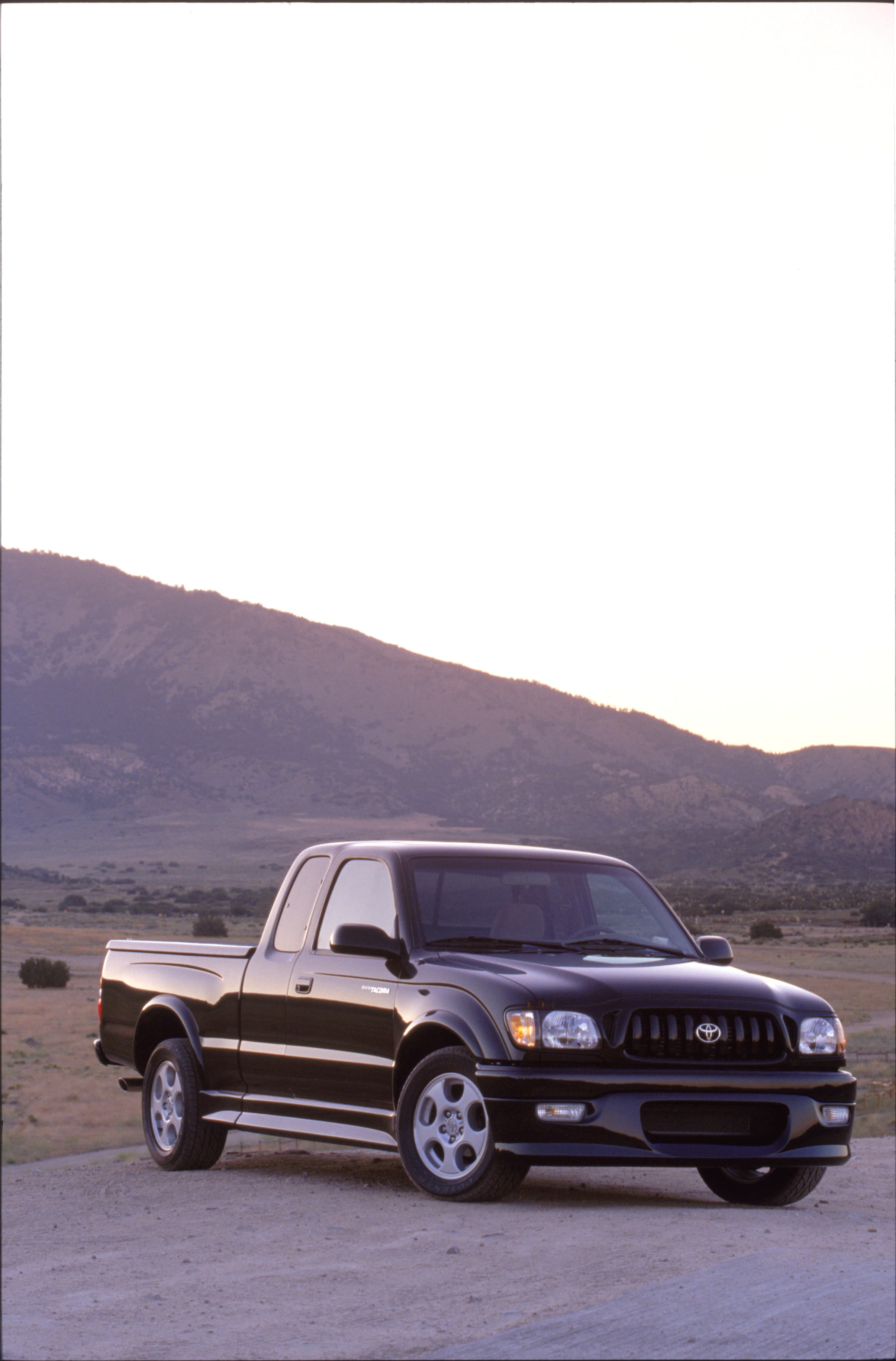 2001 Toyota Tacoma S-Runner V6 Press Photo